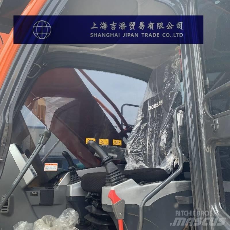 Doosan DX 300 Lánctalpas kotrók