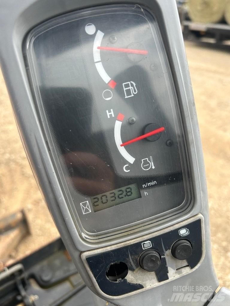 Kubota KX 015-4 Mini kotrók < 7t