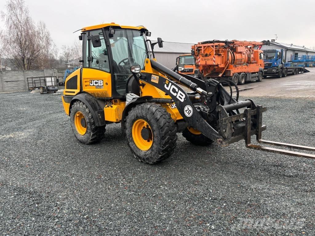 JCB 409SV Gumikerekes homlokrakodók
