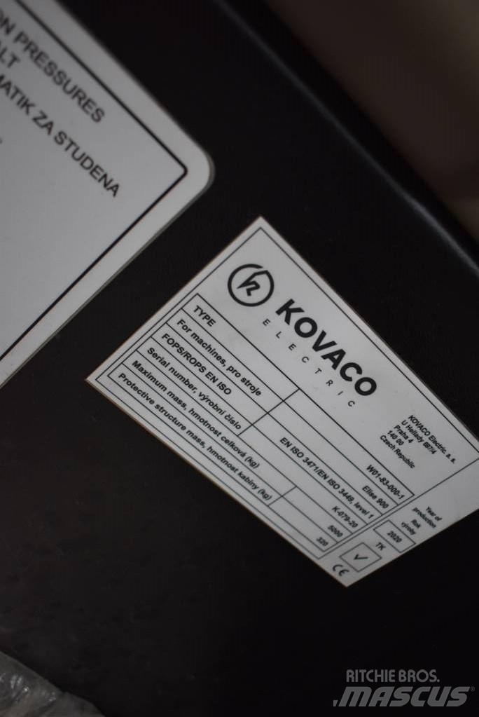 Kovaco Elise 900 Univerzális rakodógépek