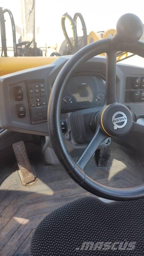 Volvo L 35 G Gumikerekes homlokrakodók