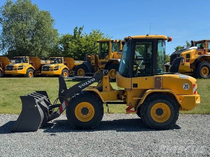 Volvo L 35 G Gumikerekes homlokrakodók