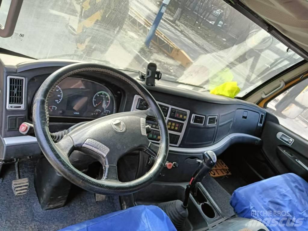 XCMG QY25K5C Terepdaruk