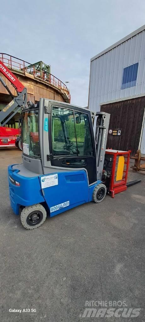 Jungheinrich EFG 320 Elektromos targoncák