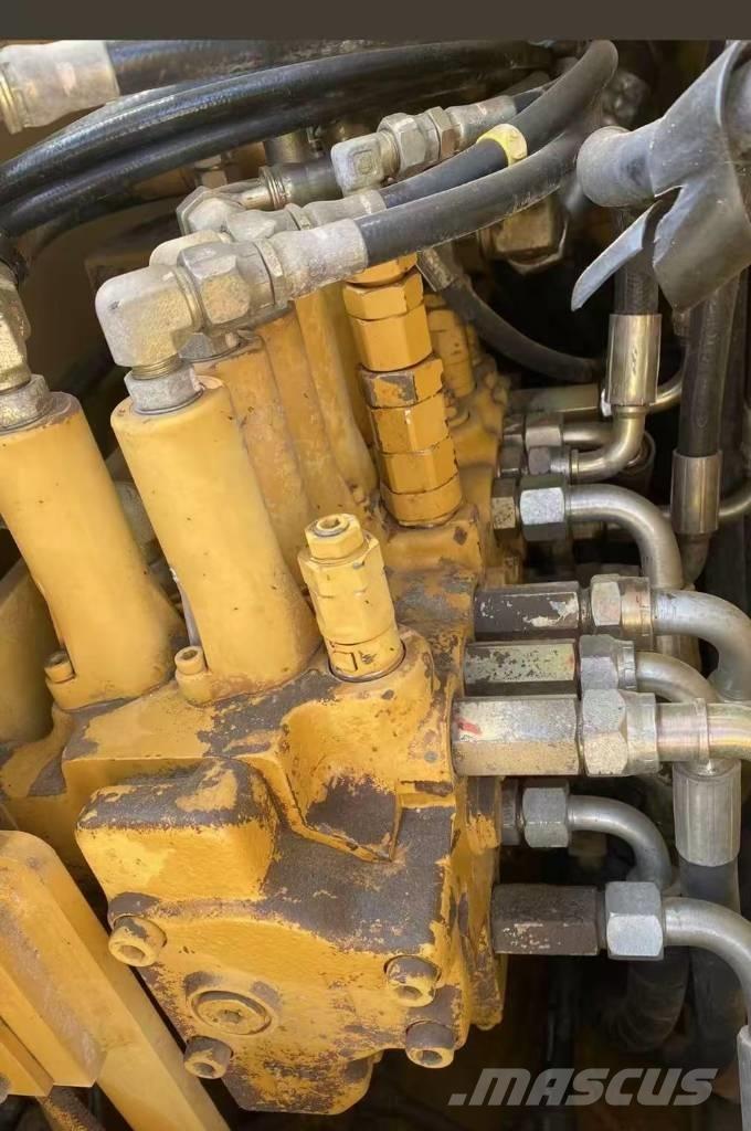 CAT 308 Mini kotrók < 7t