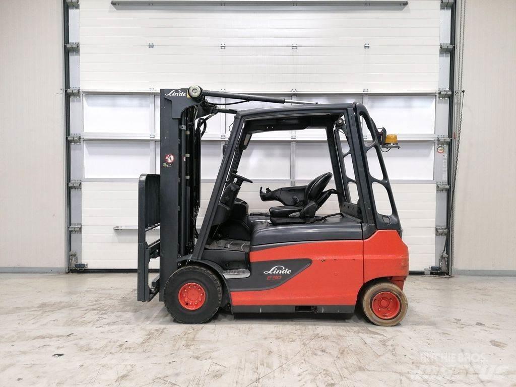 Linde E30L-01 Elektromos targoncák