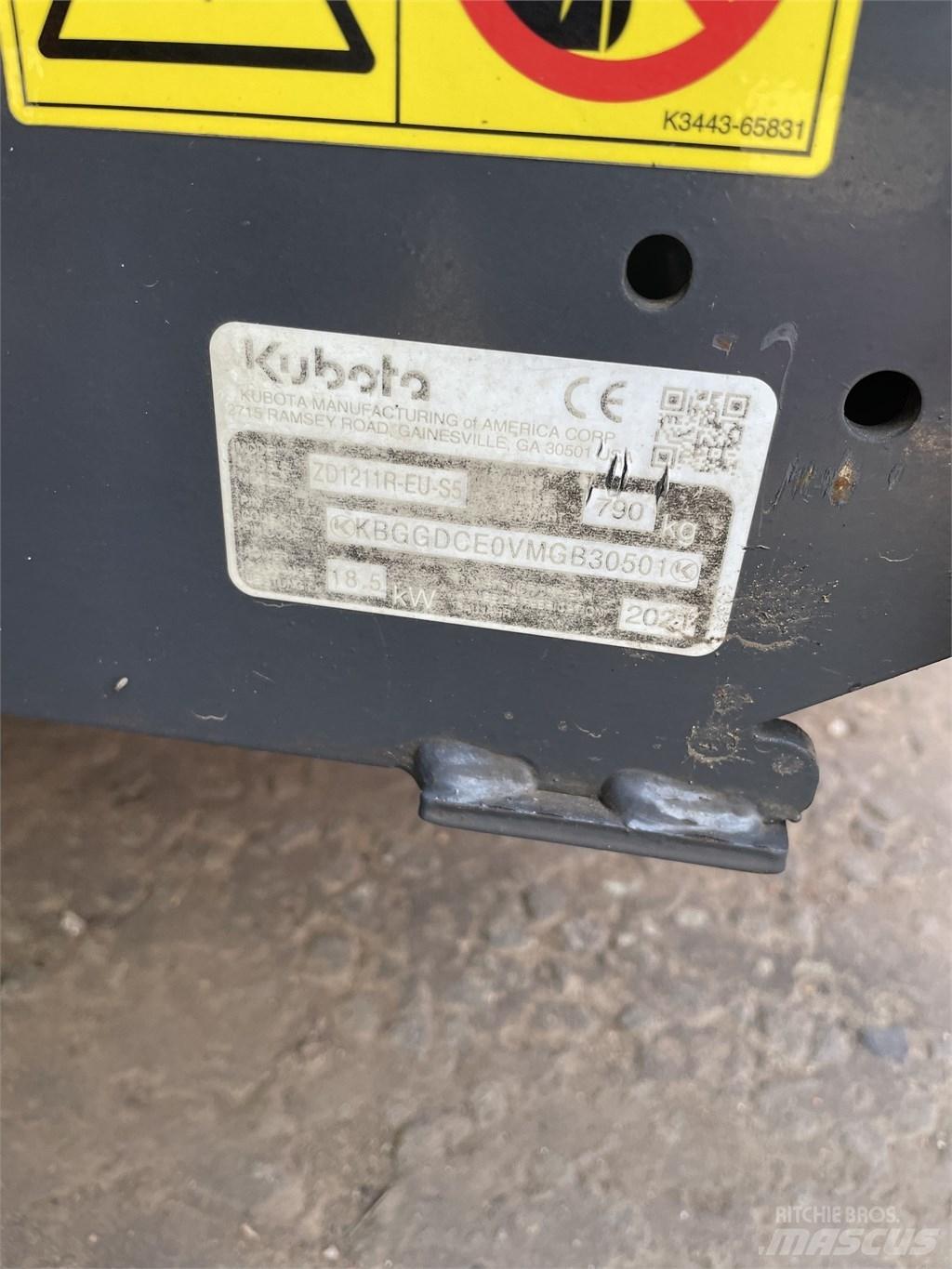 Kubota ZD 1211 Ráülős fűnyírók