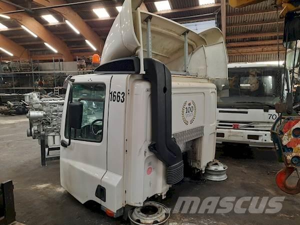 DAF CF75 DAYCAB Vezetőfülke és belső tartozékok