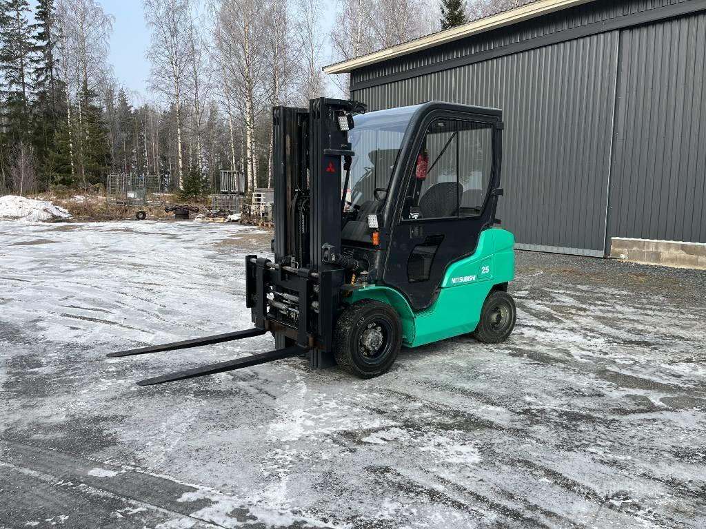 Mitsubishi FD25NT Dízel targoncák