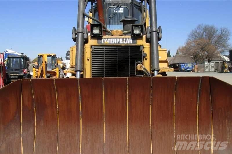 CAT D6R lánctalpas dózerek