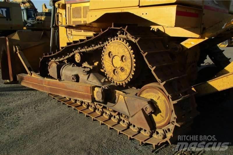 CAT D6R lánctalpas dózerek