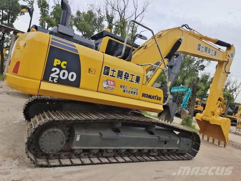 Komatsu PC 200-8 Lánctalpas kotrók