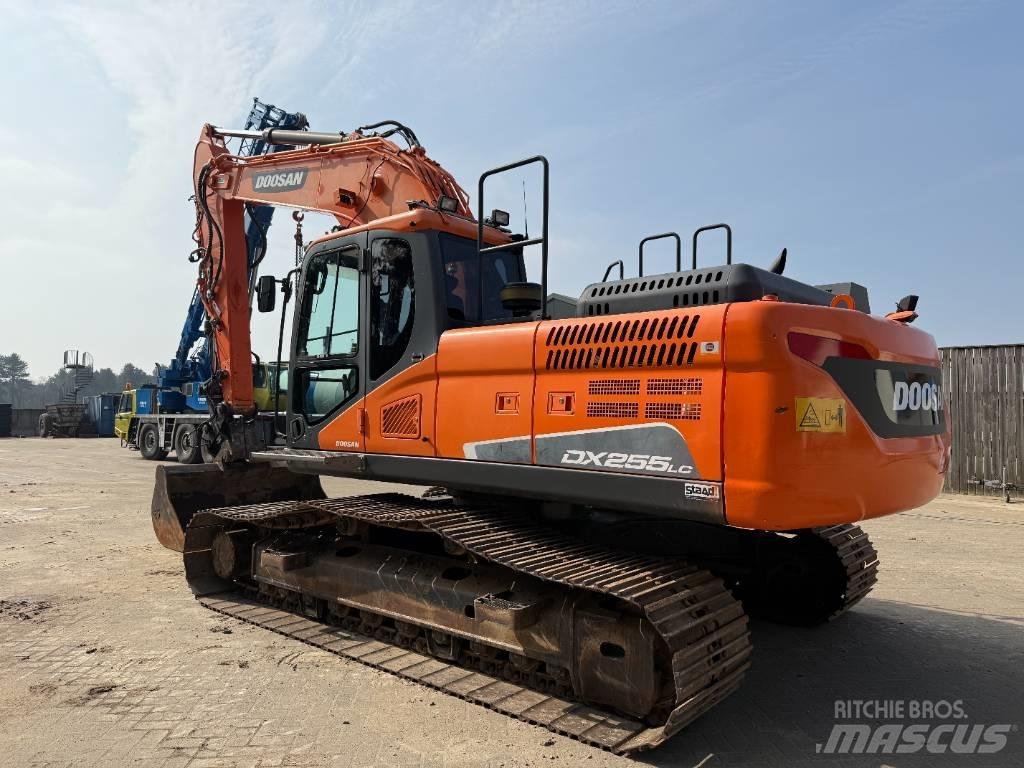 Doosan DX 255 LC-5 Lánctalpas kotrók