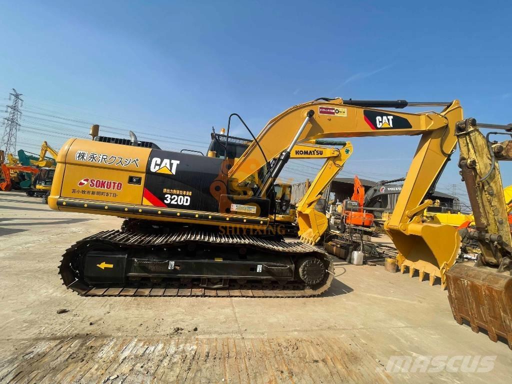 CAT 326 D2 Lánctalpas kotrók