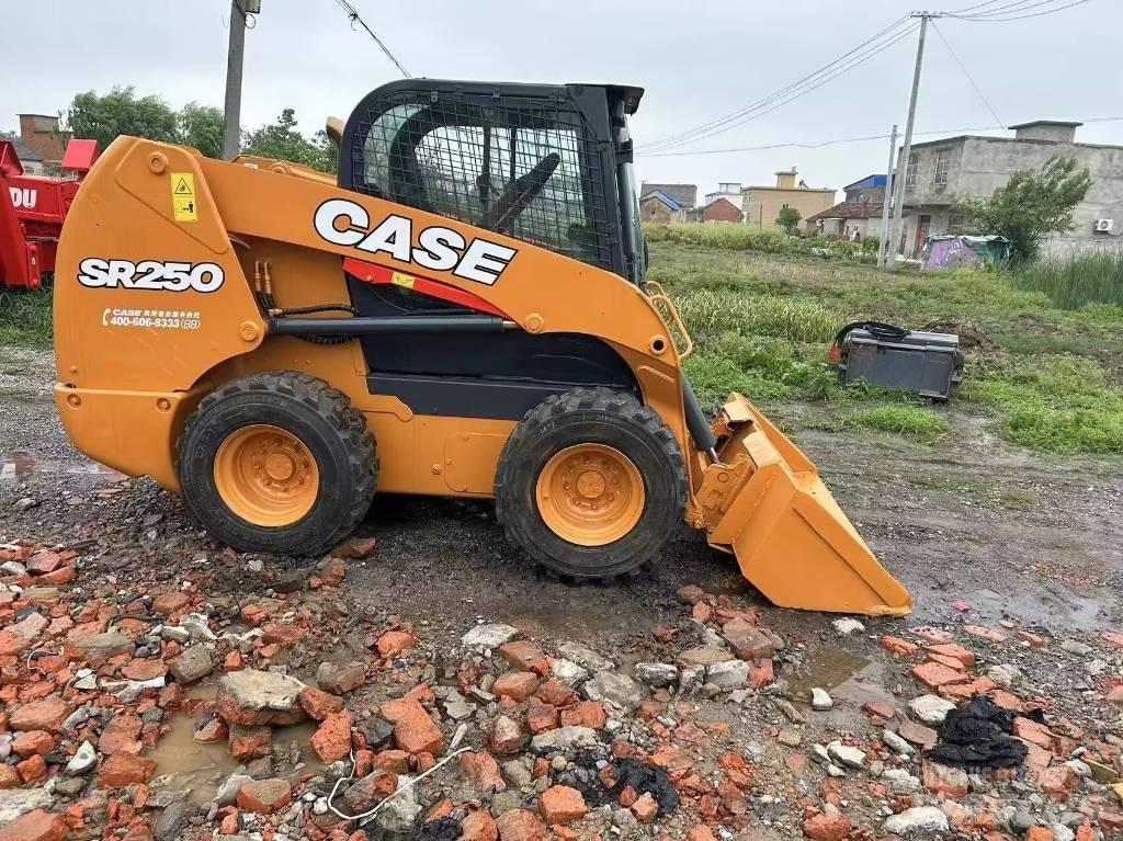 CASE SR 250 Kompaktrakodók