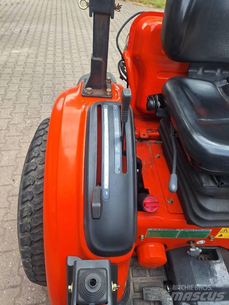 Kioti CK2810 HST Traktorok
