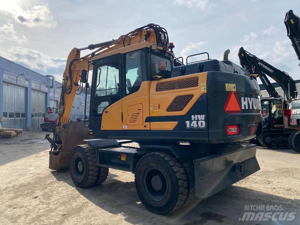 Hyundai HW140W Gumikerekes kotrók