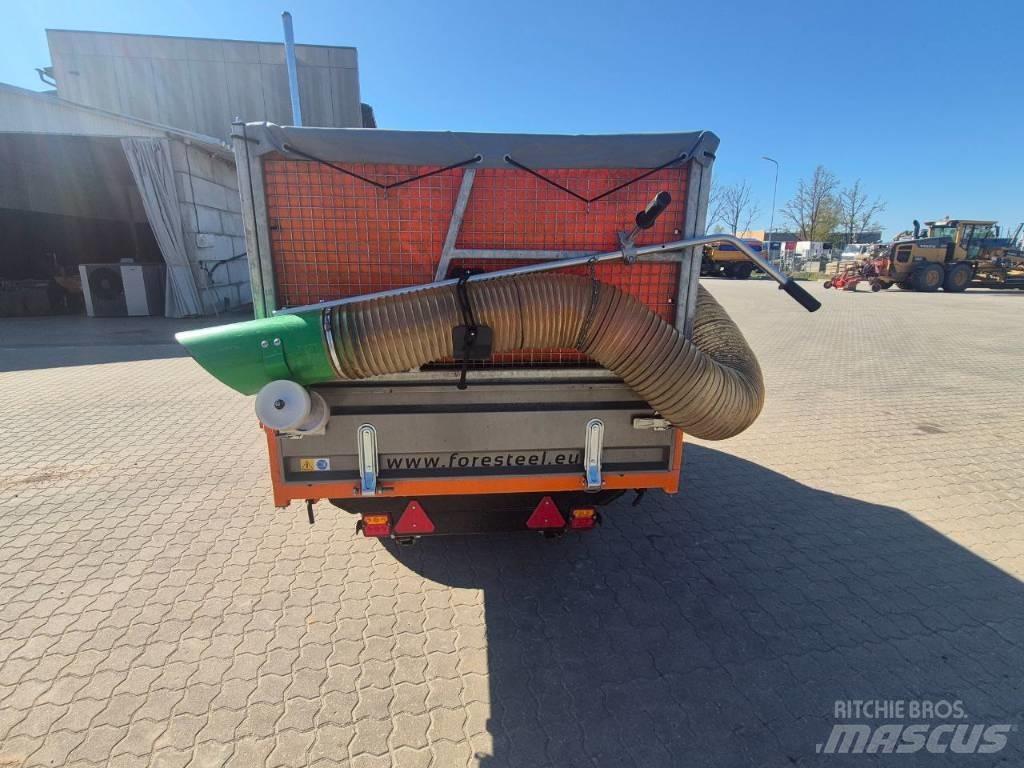 Foresteel F2200 Kompakt traktor adapterek