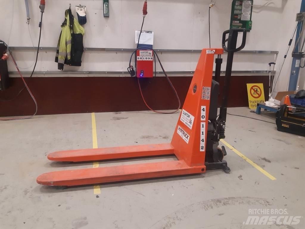 BT HHL100 Alacsony emelőkocsi