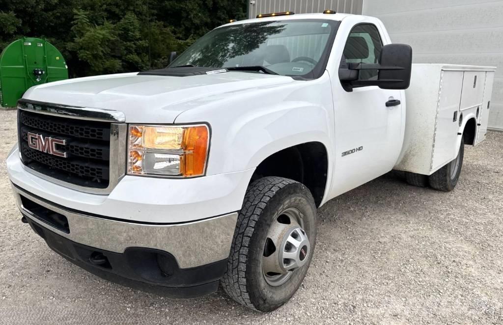 GMC Sierra 3500 HD Kis teherszállító/Platós kocsi