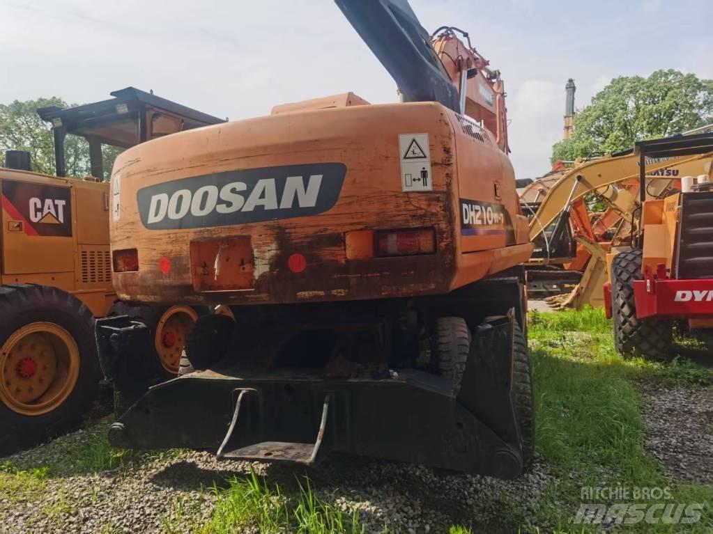 Doosan DH 210 W Gumikerekes kotrók
