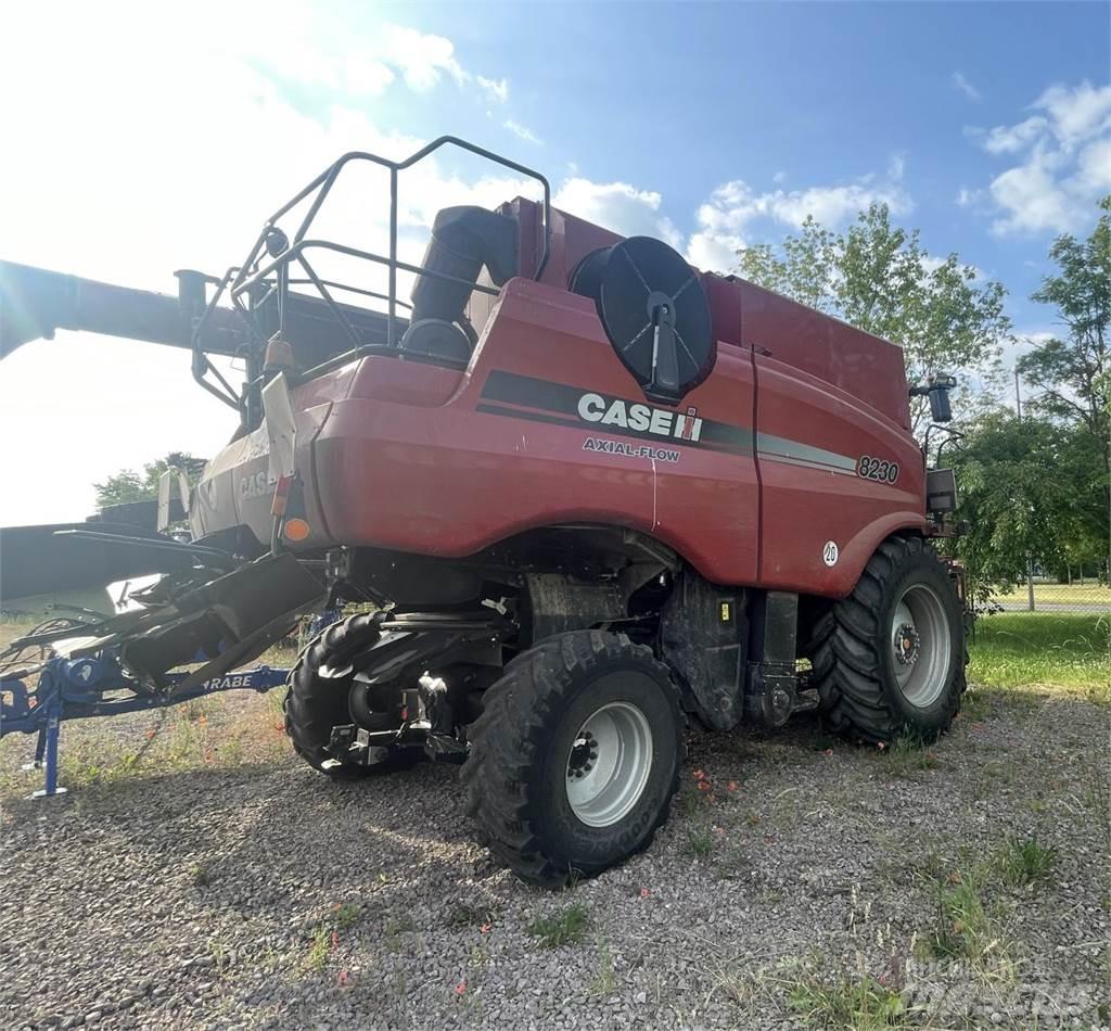 Case IH 8230 AF Kombájnok
