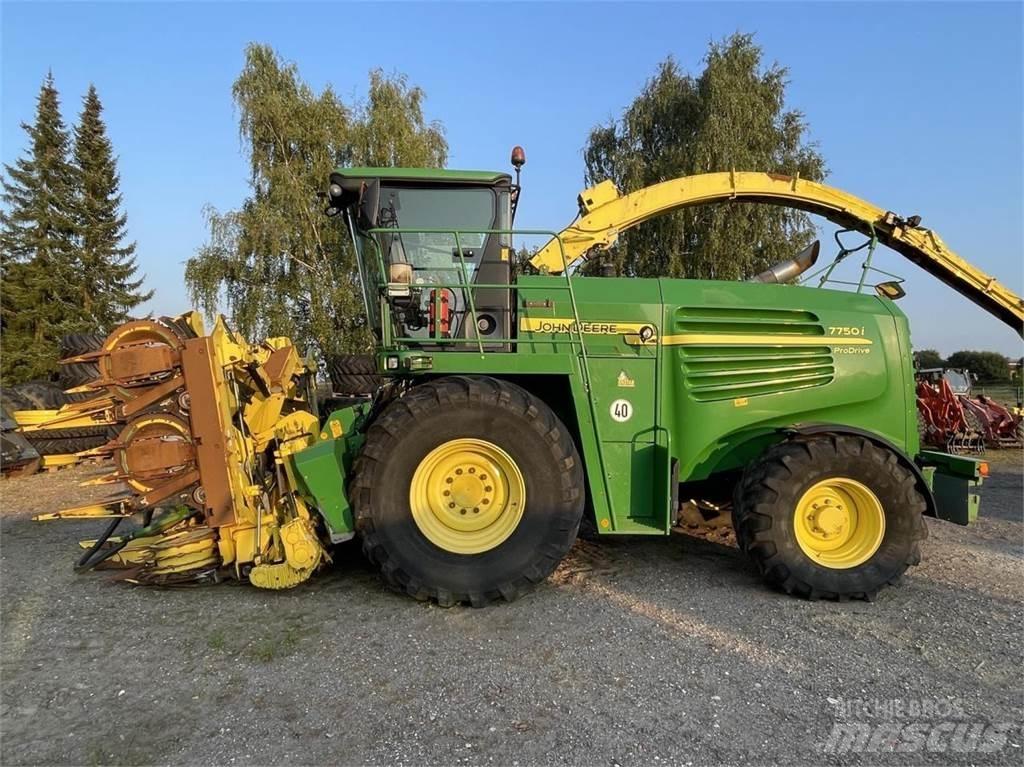 John Deere 7750 Önjáró szecskázók