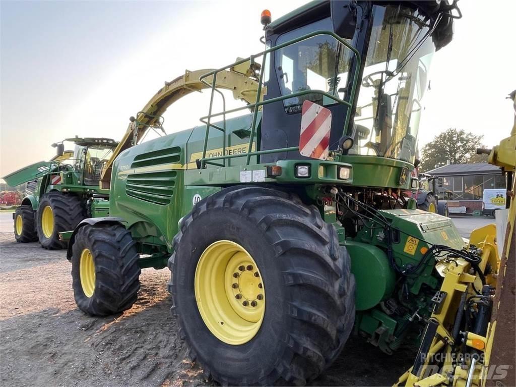 John Deere 7750 Önjáró szecskázók