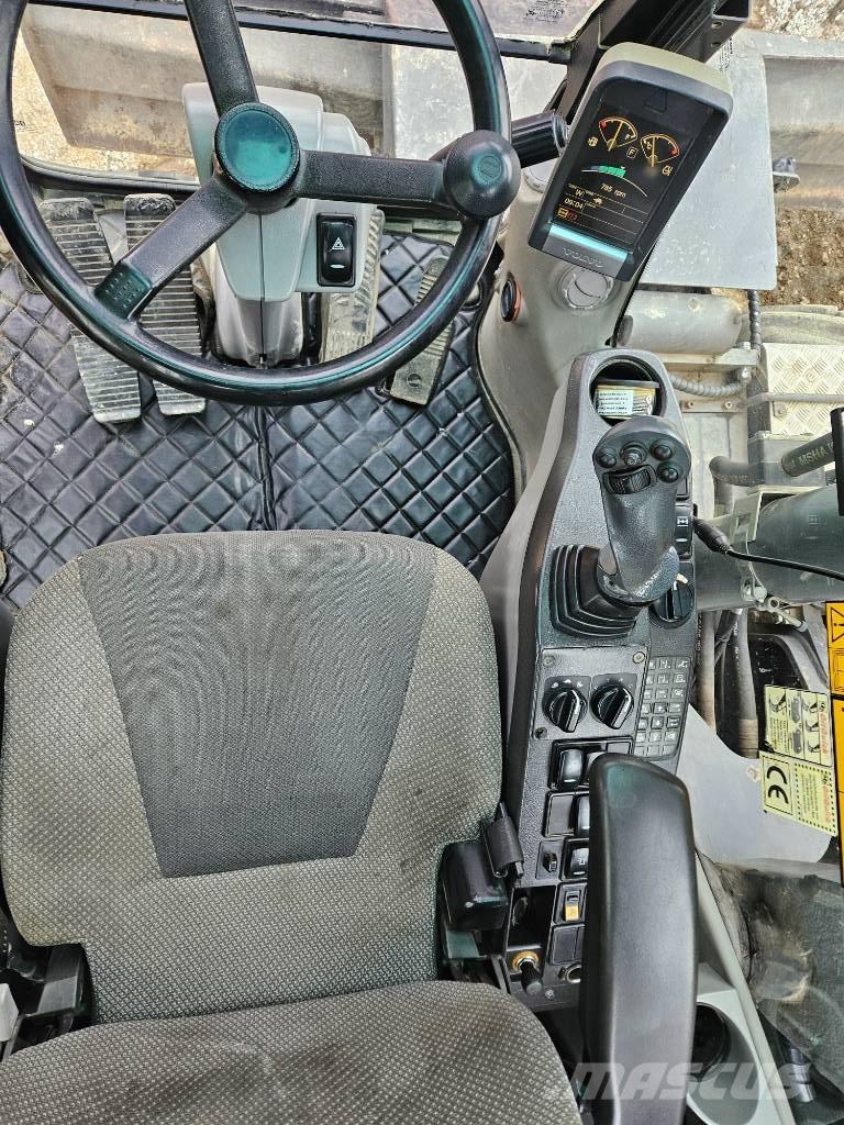 Volvo EW 160 C Gumikerekes kotrók