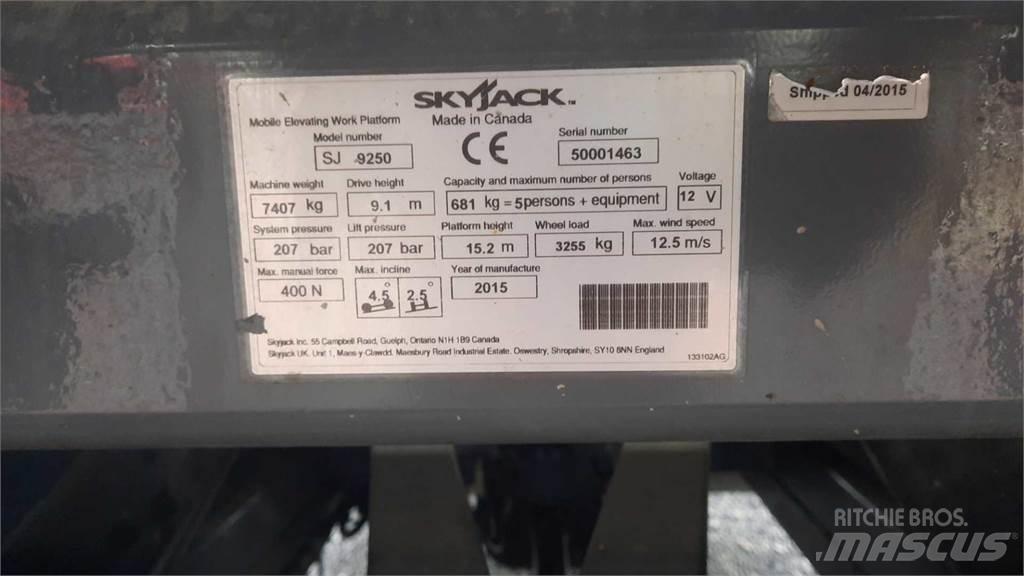 SkyJack 9250RT Ollós emelők