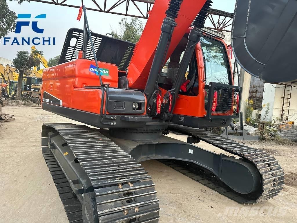Doosan DX 225 LC Lánctalpas kotrók