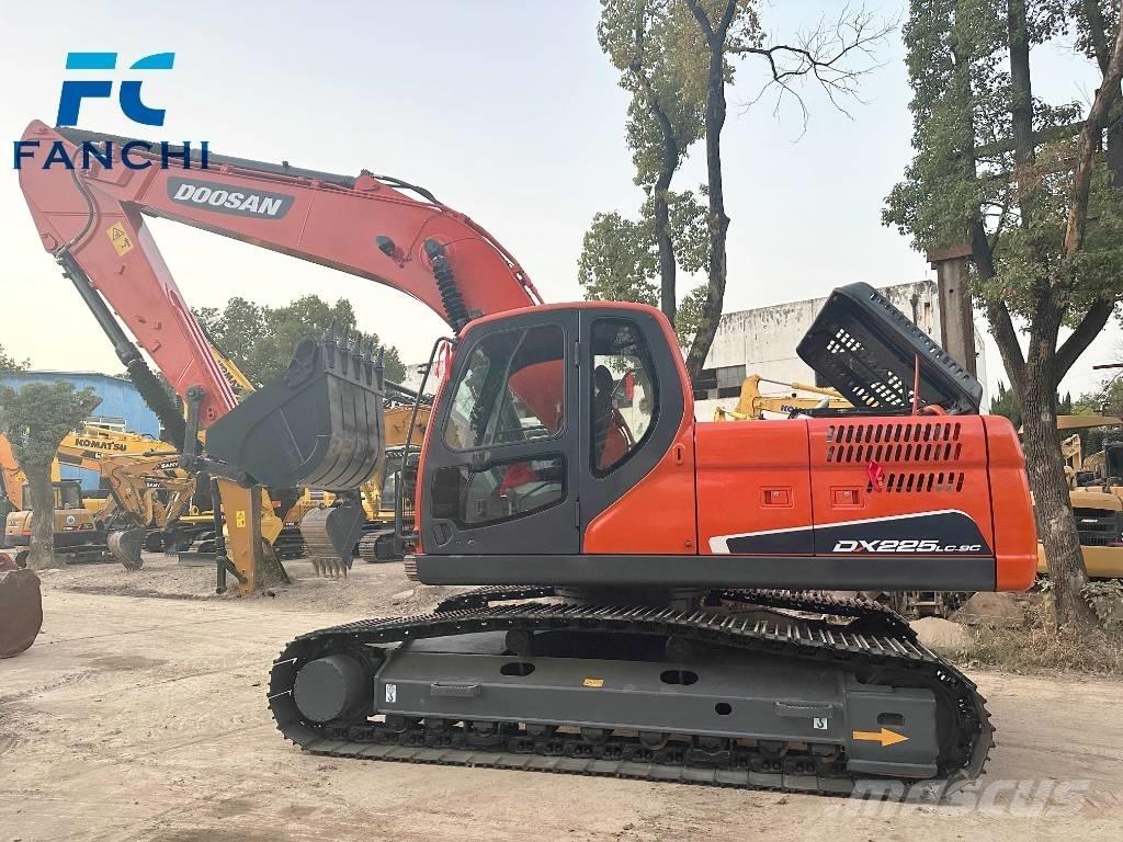 Doosan DX 225 LC Lánctalpas kotrók