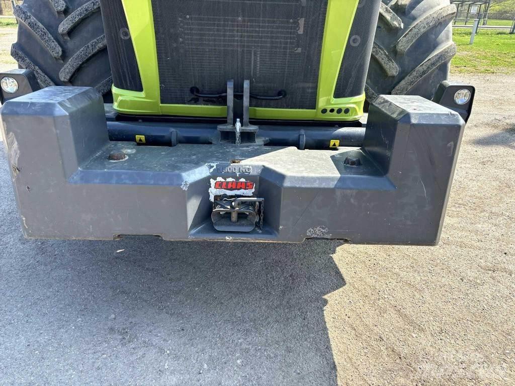 CLAAS Xerion 5000 Traktorok
