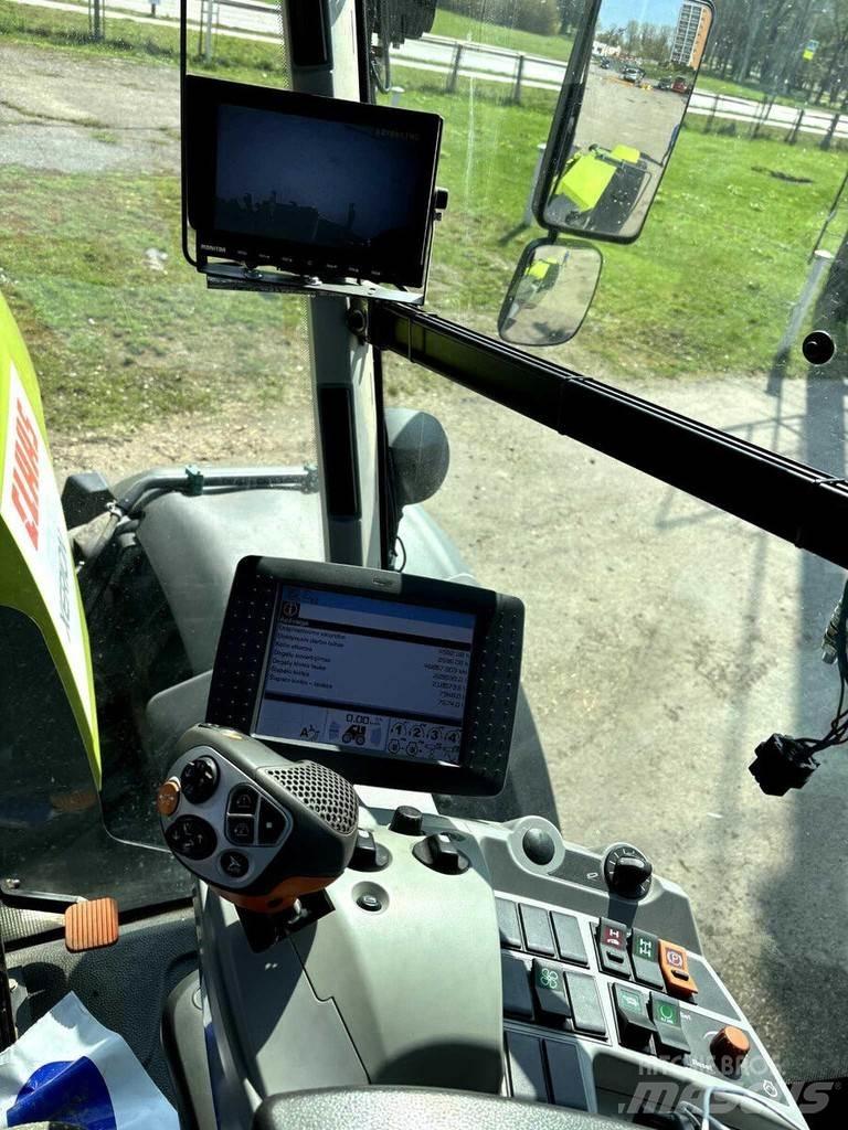 CLAAS Xerion 5000 Traktorok