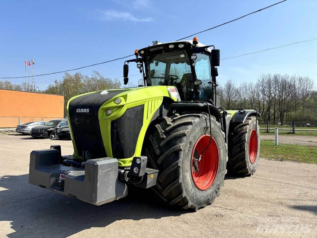 CLAAS Xerion 5000 Traktorok