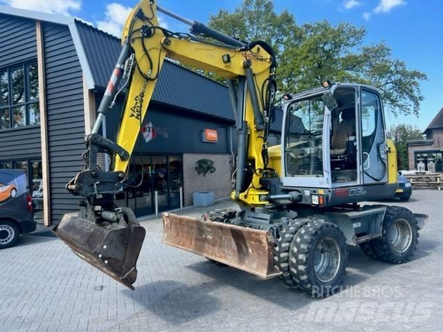 Neuson 9503 Gumikerekes kotrók