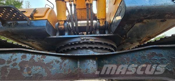 Hyundai Robex 300 LC Lánctalpas kotrók