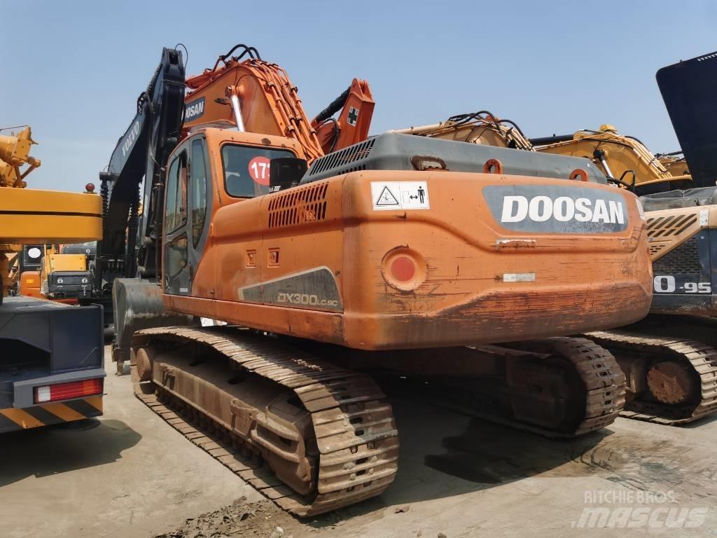 Doosan DX 300 LC Lánctalpas kotrók