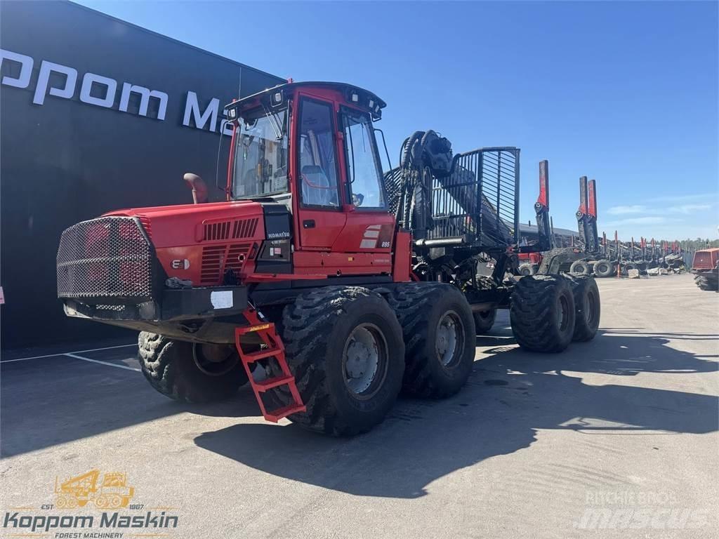 Komatsu 895 Kihordók