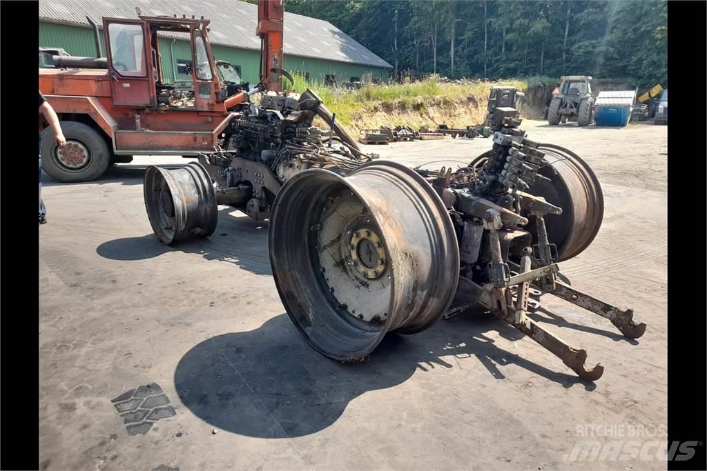 Valtra T213 Traktorok