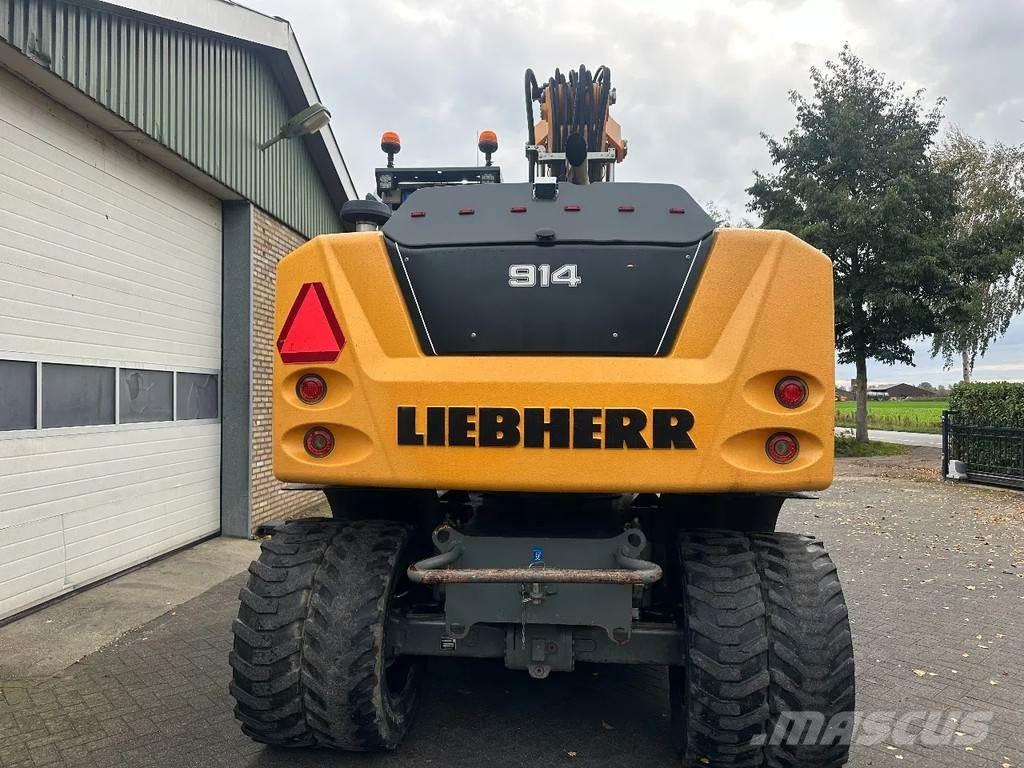 Liebherr A914 Gumikerekes kotrók
