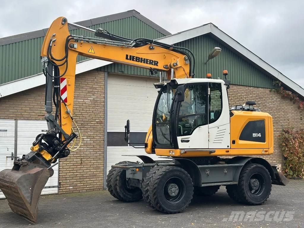 Liebherr A914 Gumikerekes kotrók
