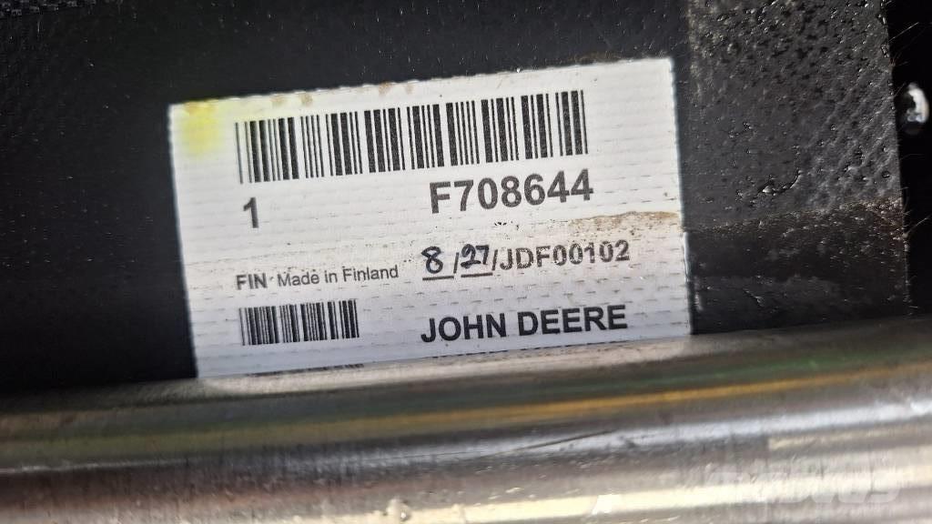 John Deere F708644 Vezetőfülke és belső tartozékok