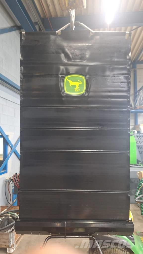 John Deere F708644 Vezetőfülke és belső tartozékok