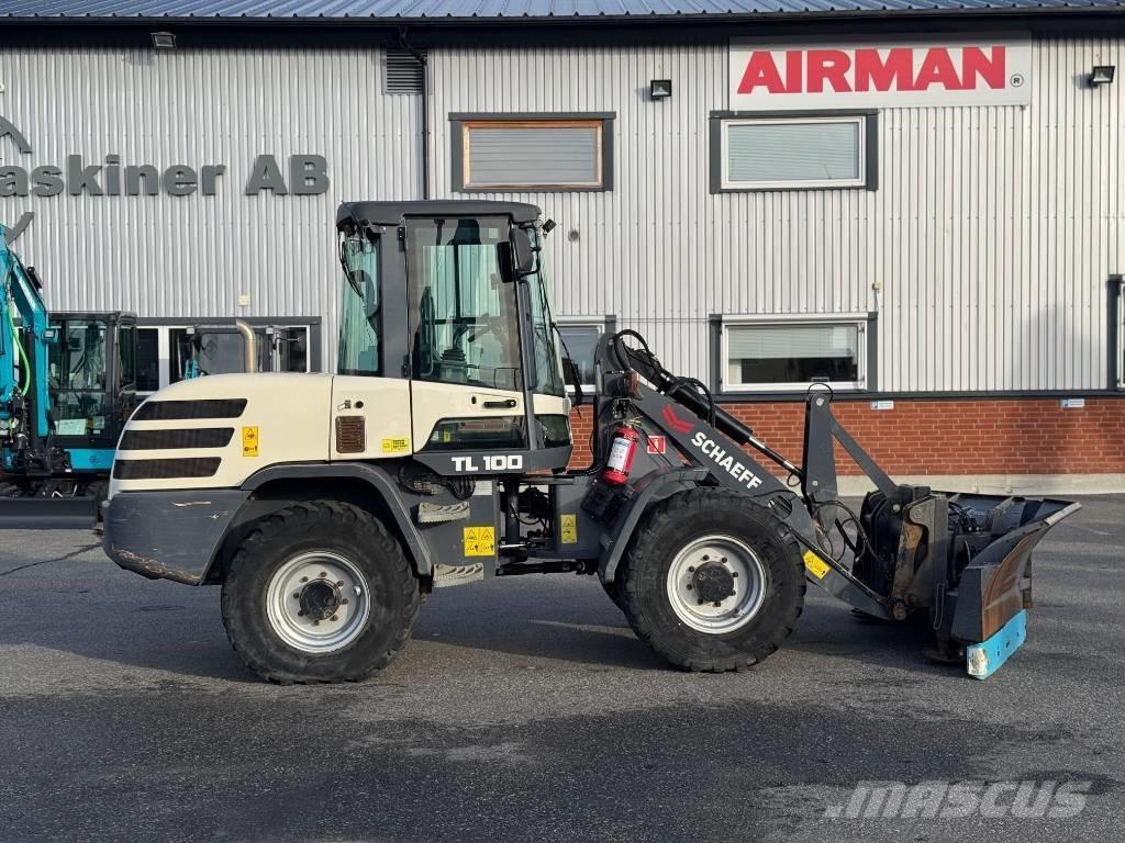 Terex TL 100 Gumikerekes homlokrakodók
