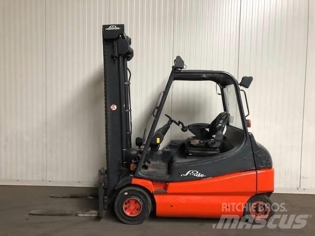 Linde E25-02 Elektromos targoncák