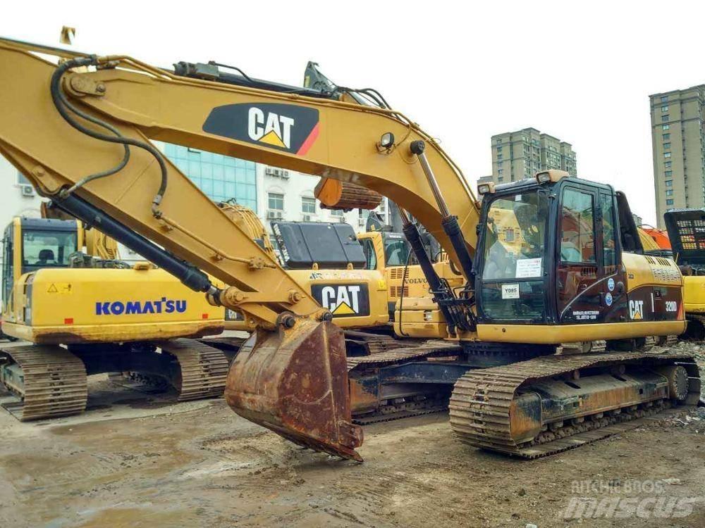 CAT 325 D L Lánctalpas kotrók