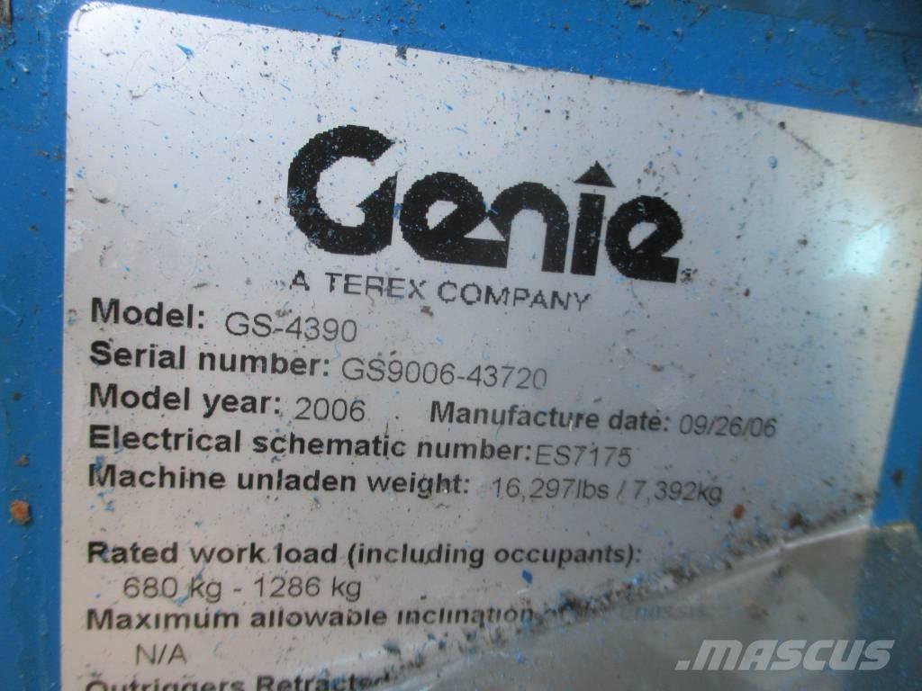 Genie GS 4390 RT Ollós emelők
