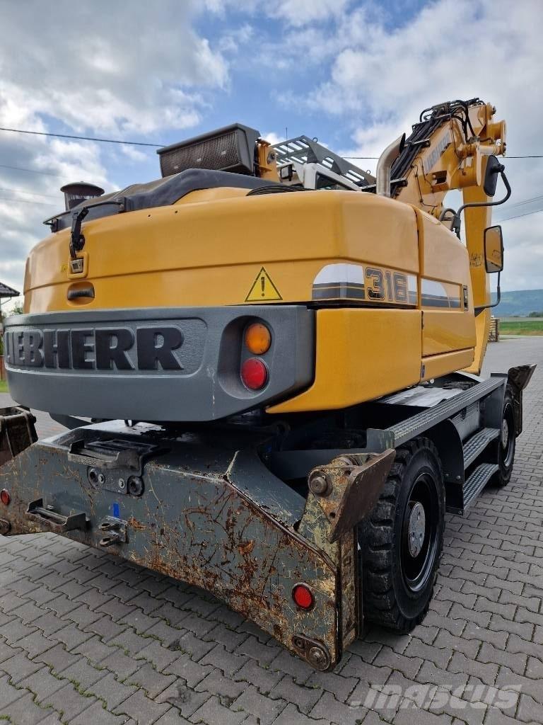 Liebherr 316 Gumikerekes kotrók