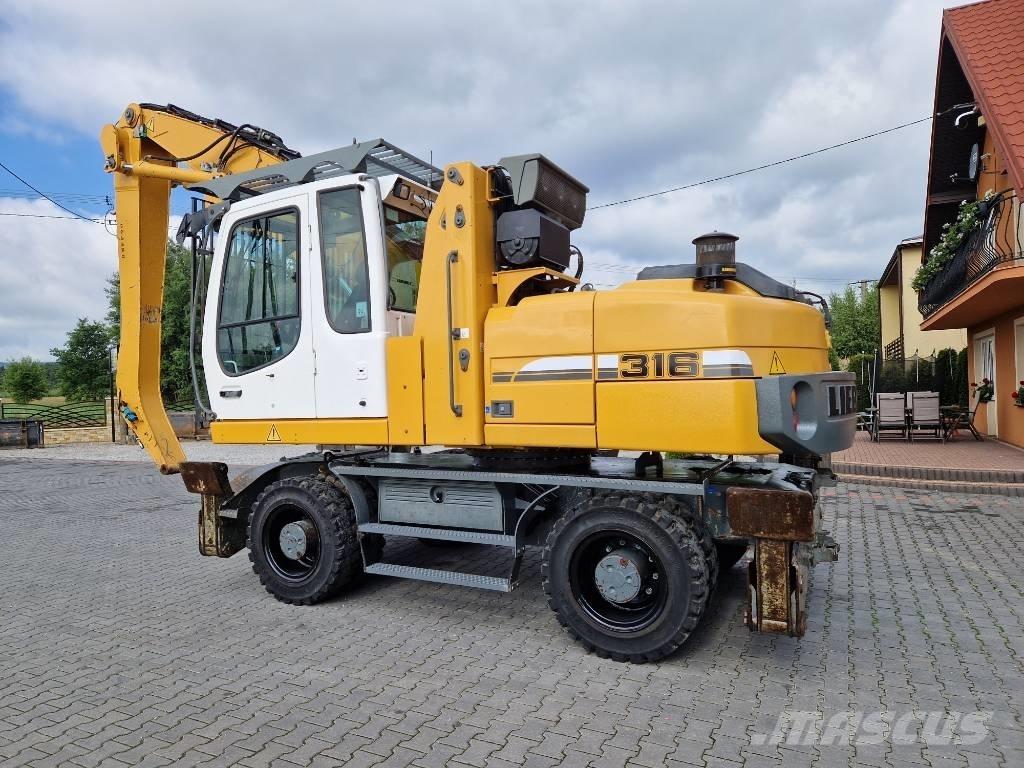 Liebherr 316 Gumikerekes kotrók